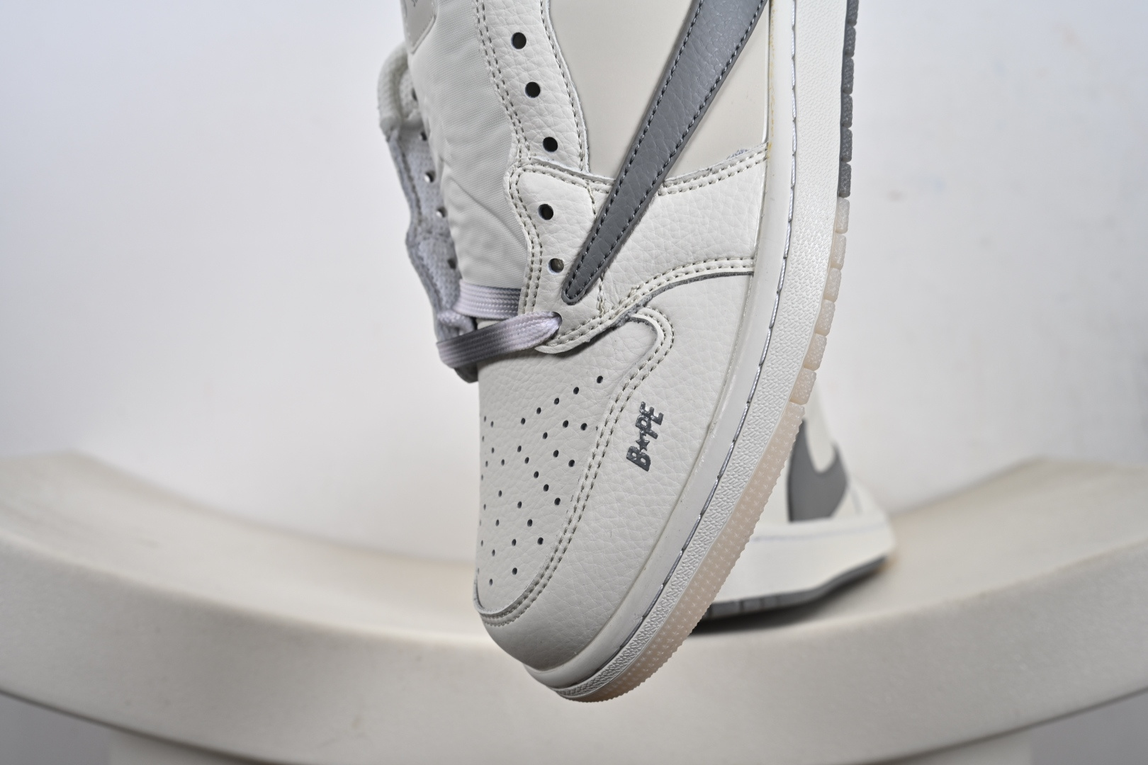 240 Travis Scott x Fragment Design x Jordan Air Jordan 1 Low SP Bape联名——“白灰” DM7866-103