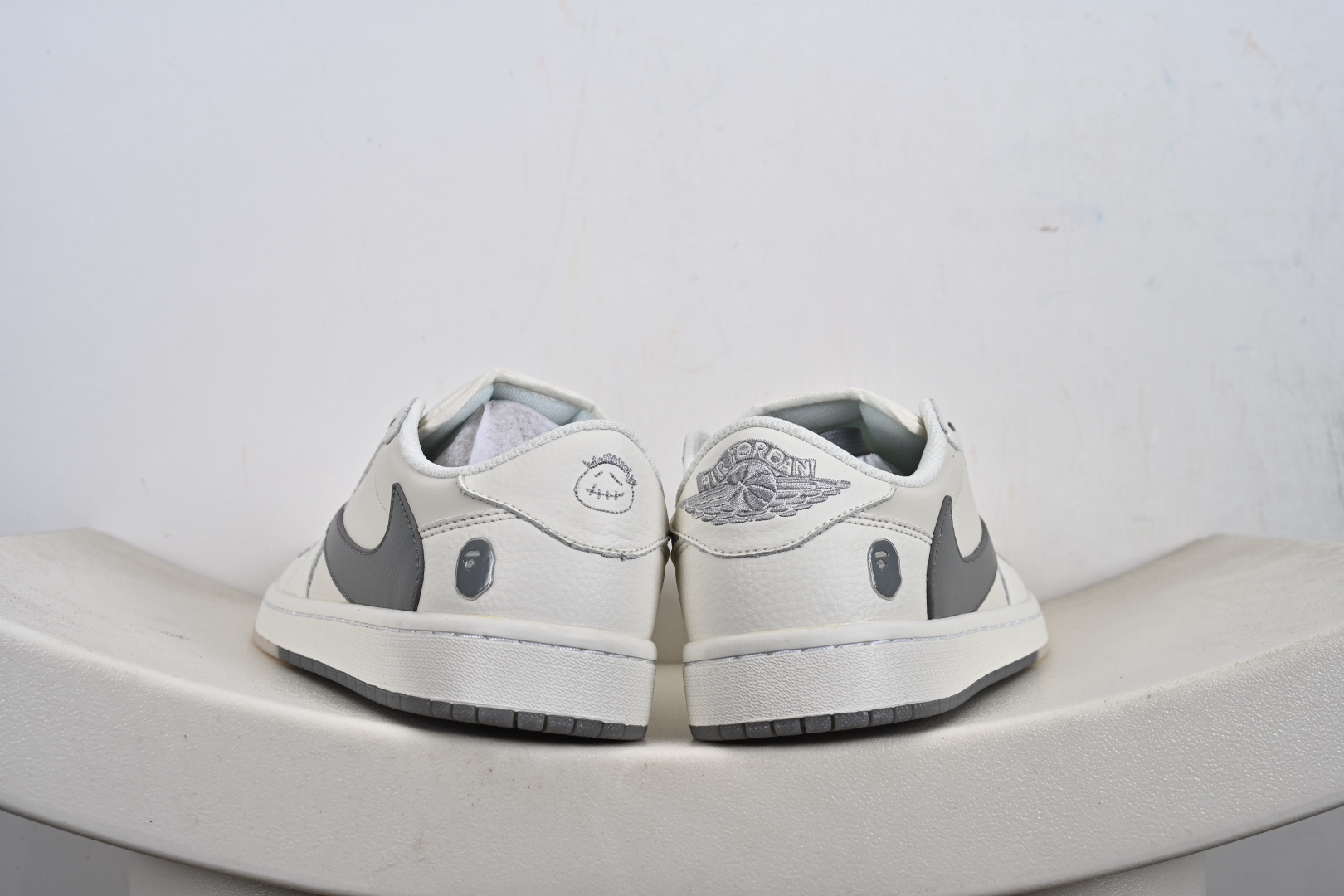 240 Travis Scott x Fragment Design x Jordan Air Jordan 1 Low SP Bape联名——“白灰” DM7866-103