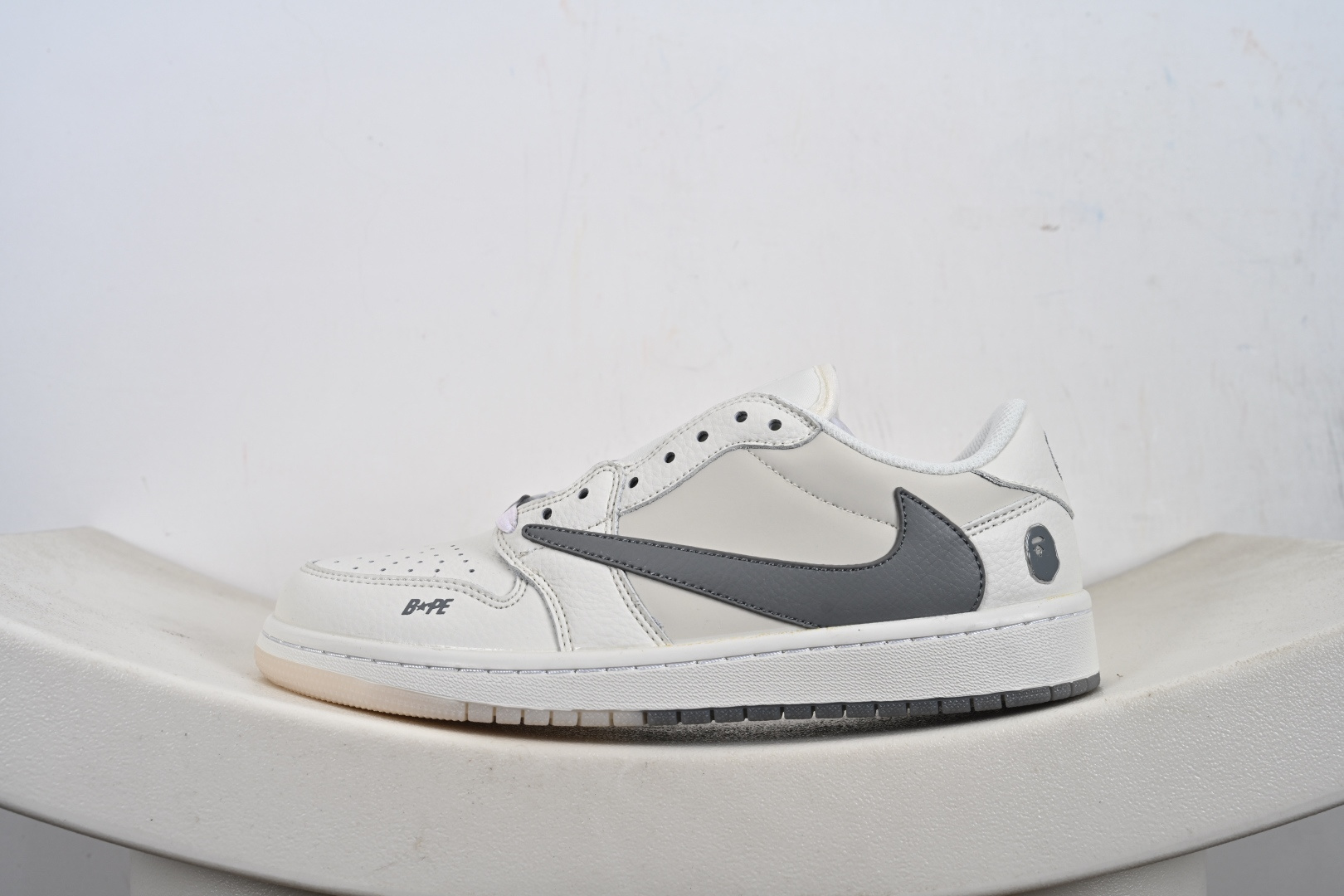 240 Travis Scott x Fragment Design x Jordan Air Jordan 1 Low SP Bape联名——“白灰” DM7866-103