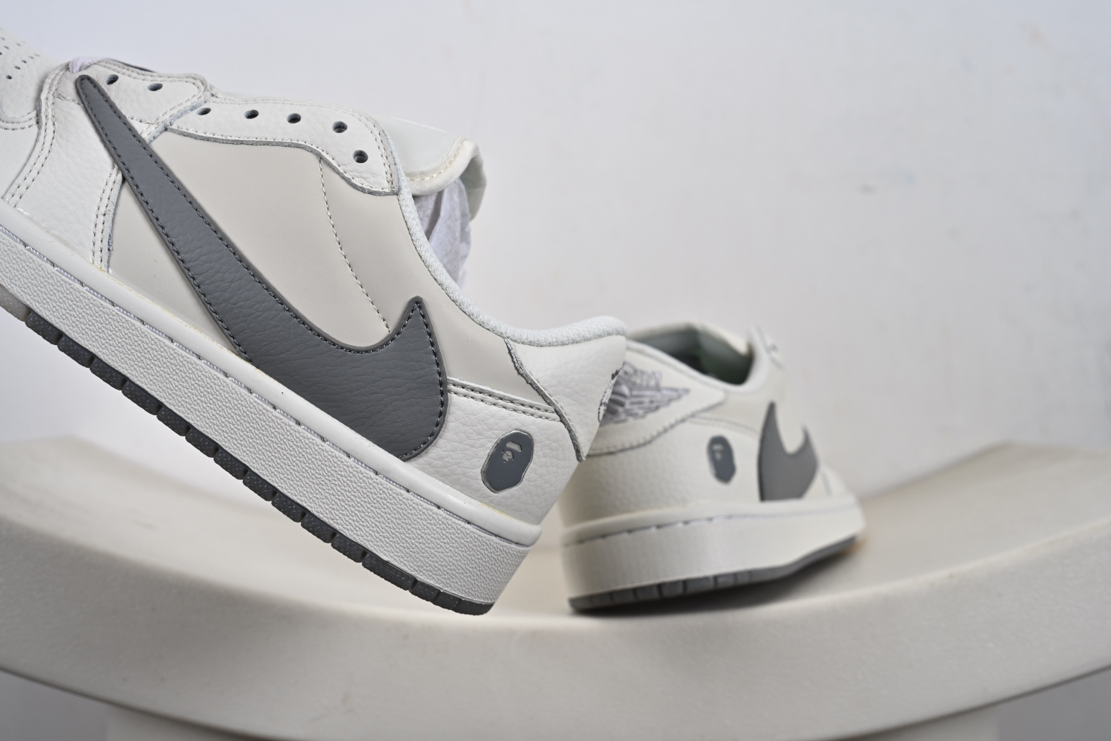 240 Travis Scott x Fragment Design x Jordan Air Jordan 1 Low SP Bape联名——“白灰” DM7866-103