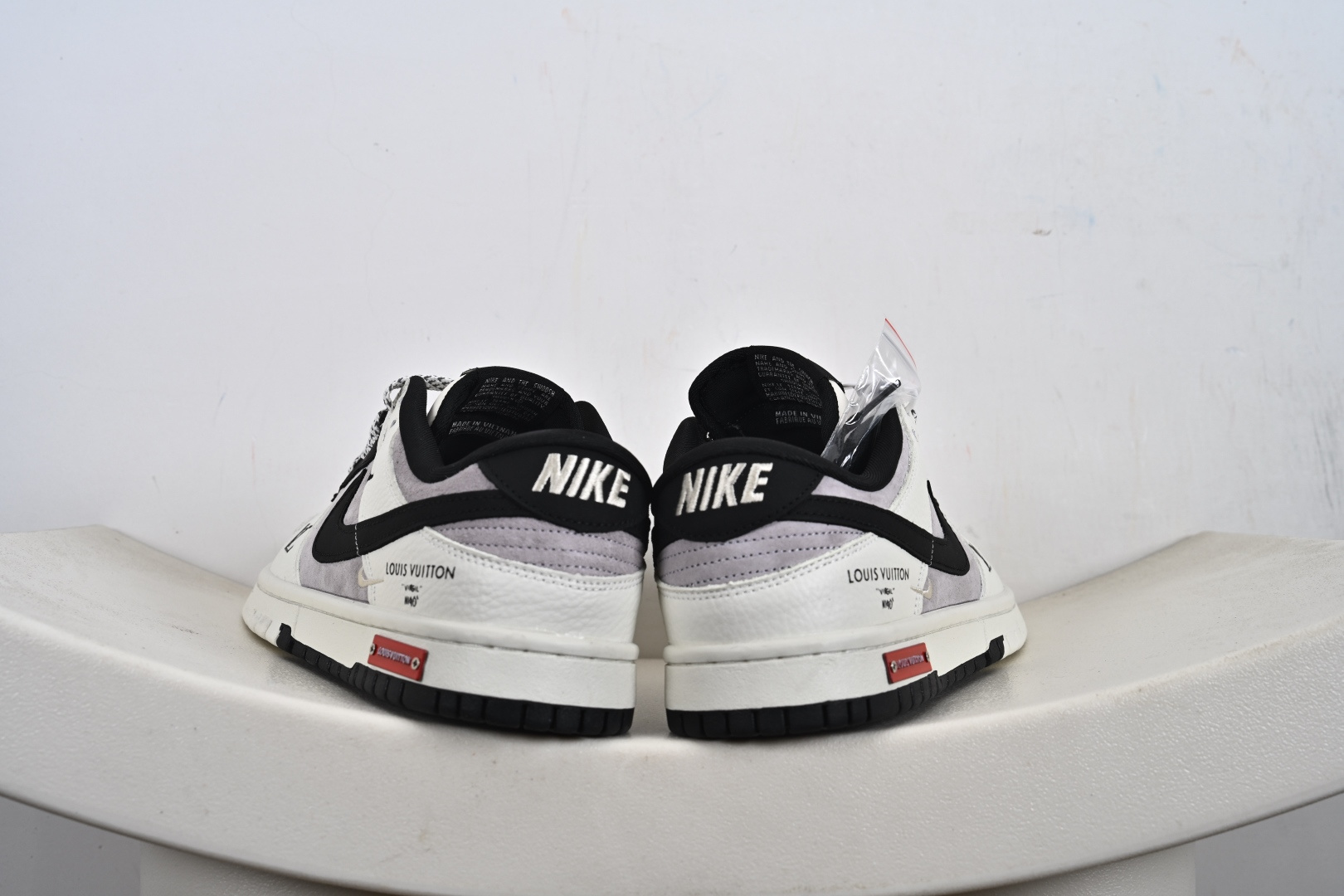 260 定制版 Dunk Low“联名——白灰黑” 高端定制 低帮休闲板鞋 YF9511-904