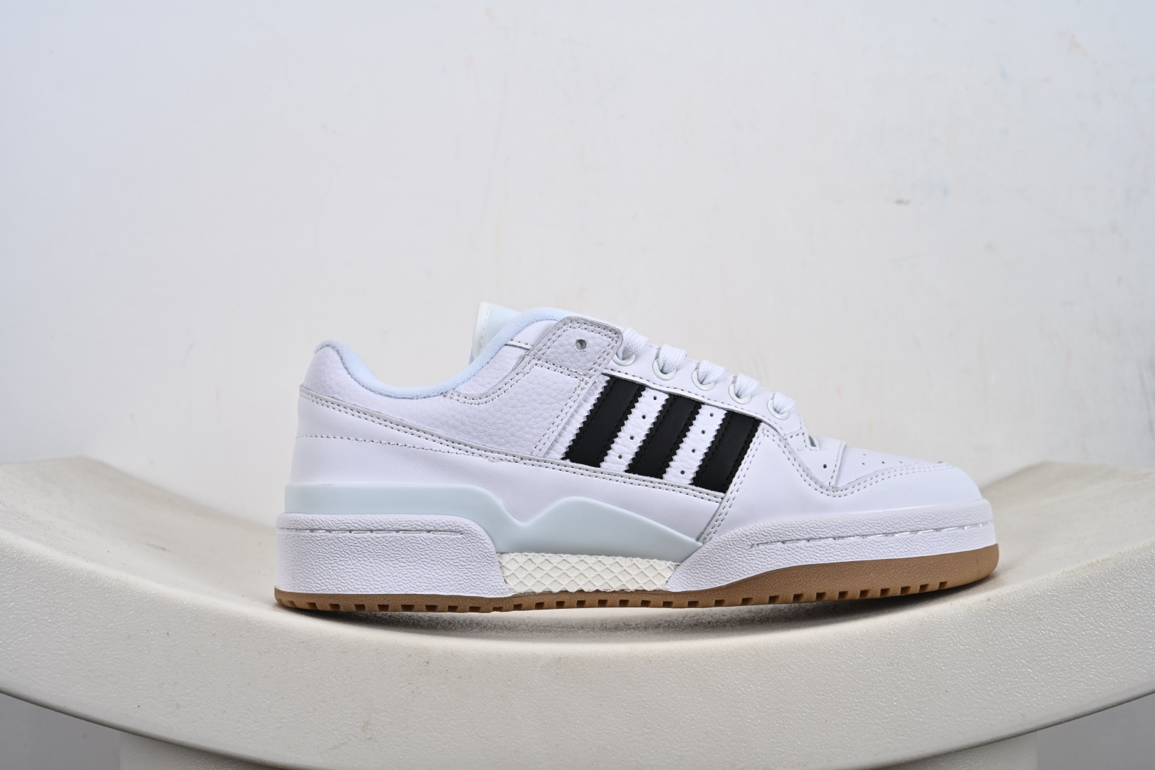 140 阿迪达斯 Adidas Forum Low 低帮百搭潮流休闲运动板鞋 HP9088