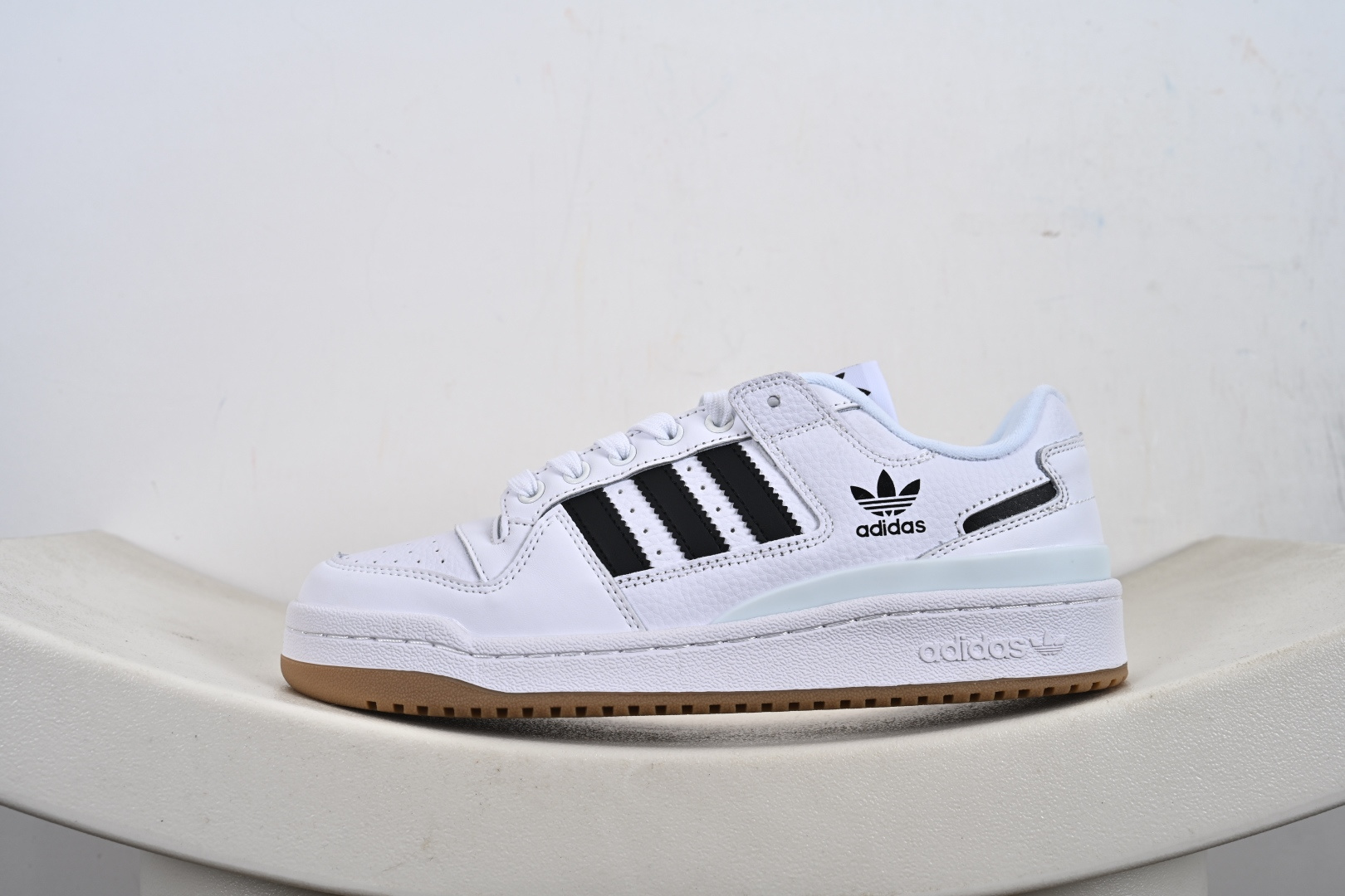 140 阿迪达斯 Adidas Forum Low 低帮百搭潮流休闲运动板鞋 HP9088