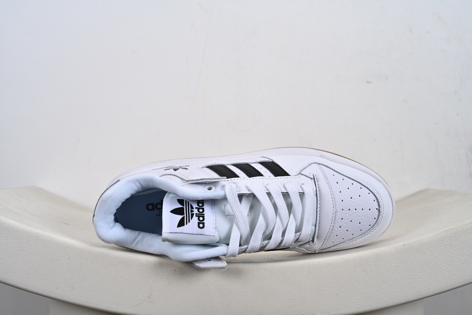 140 阿迪达斯 Adidas Forum Low 低帮百搭潮流休闲运动板鞋 HP9088