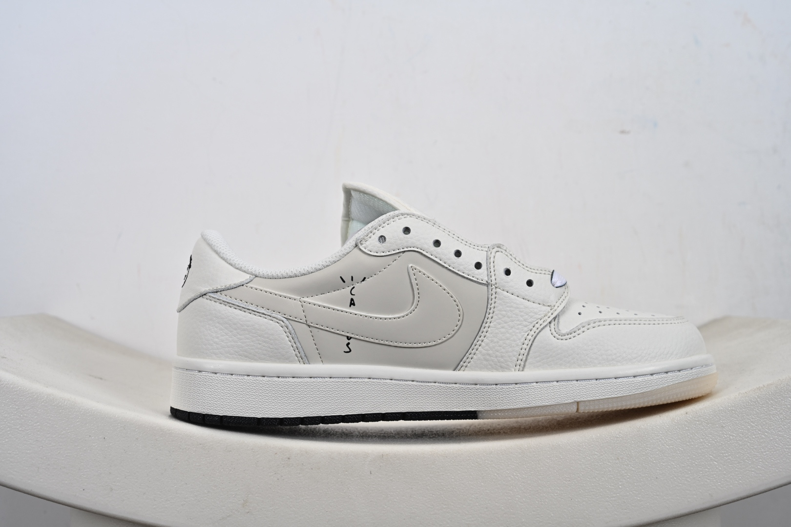 240 定制版 Travis Scott x Fragment Design x Jordan Air Jordan 1 Low SP Bape联名——“白灰” DM7866-105