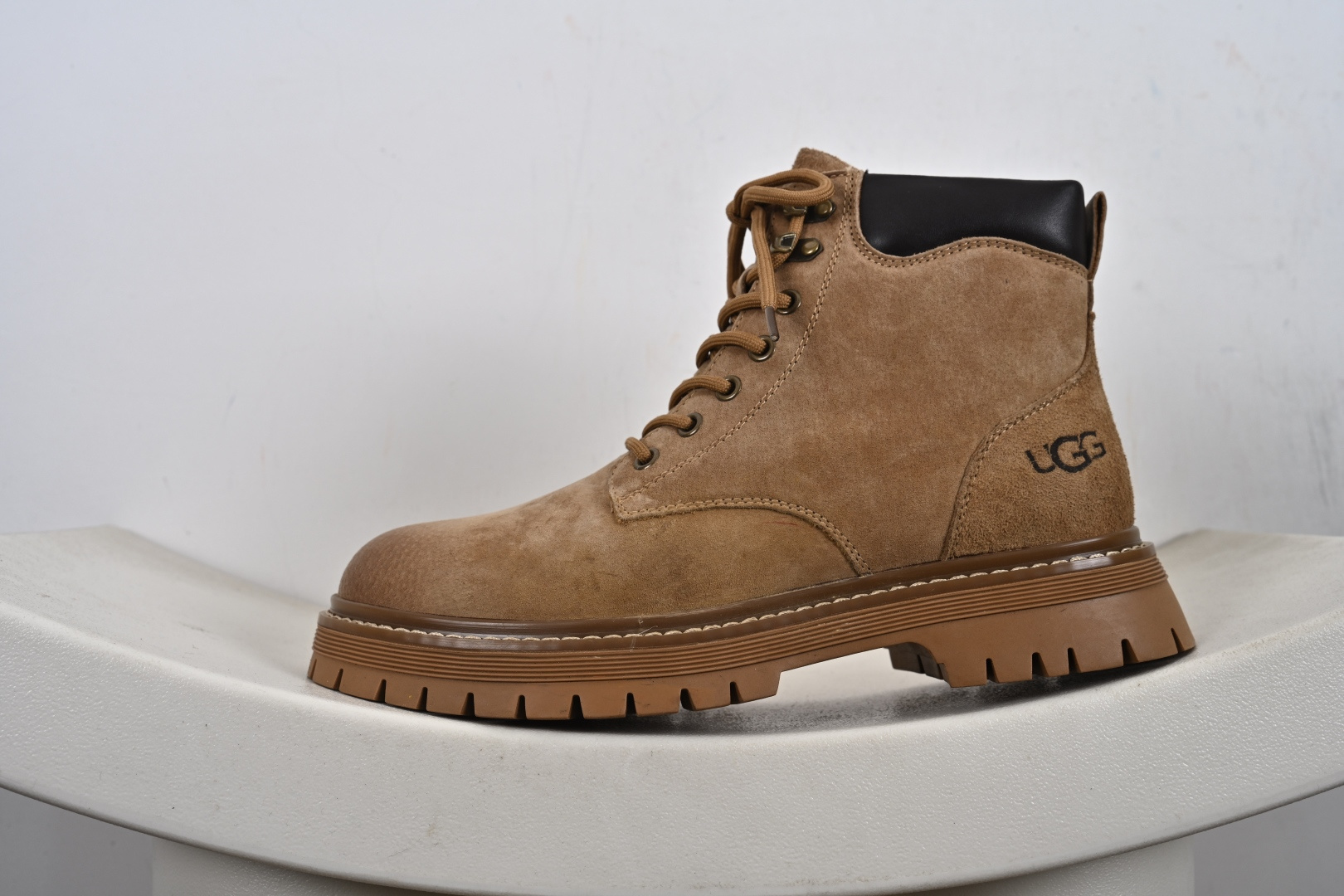 300 UGG Tasman Weather Hybrid 塔斯曼混合系列 2024秋冬新品中帮轻量休闲马丁靴 U5666M