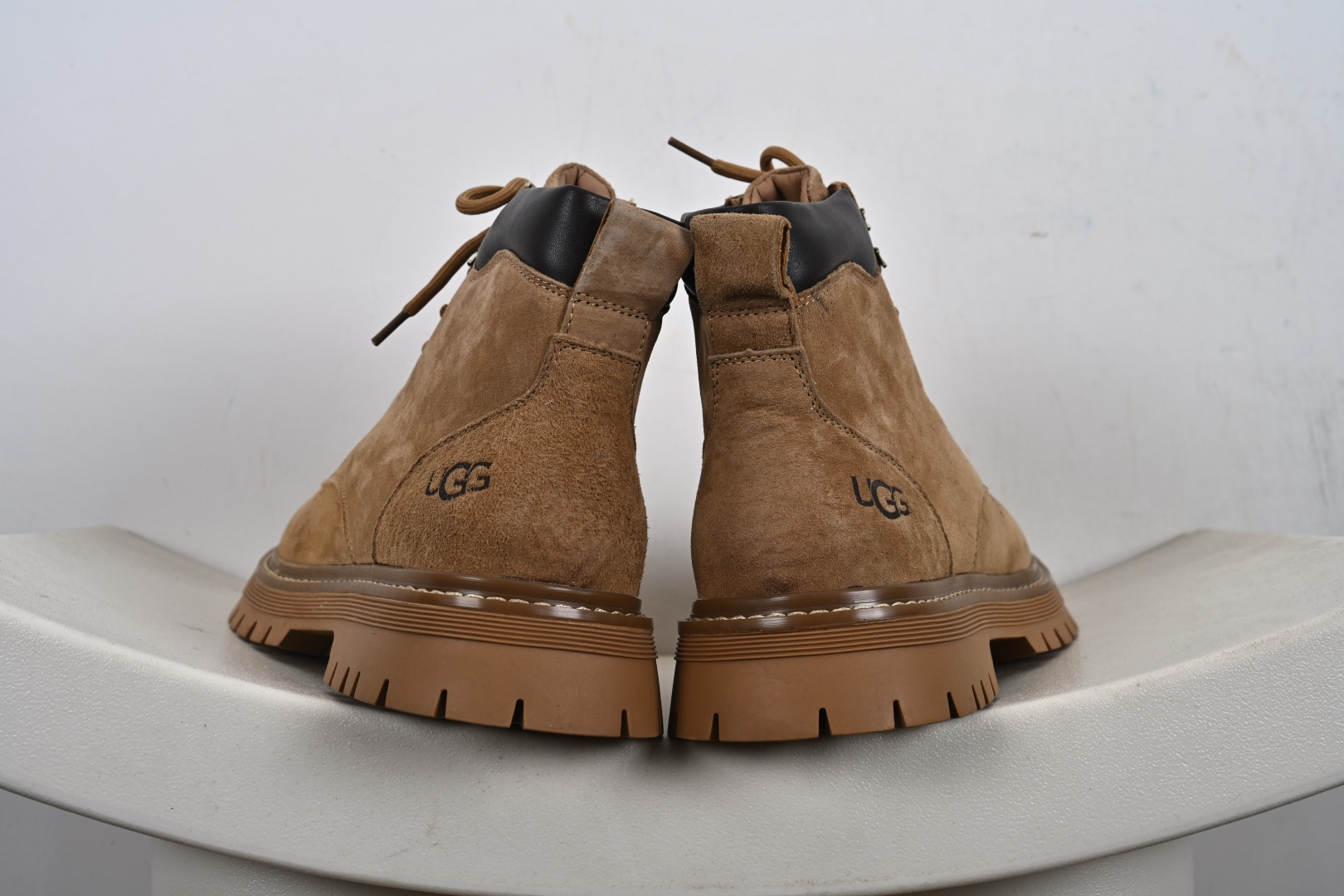 300 UGG Tasman Weather Hybrid 塔斯曼混合系列 2024秋冬新品中帮轻量休闲马丁靴 U5666M