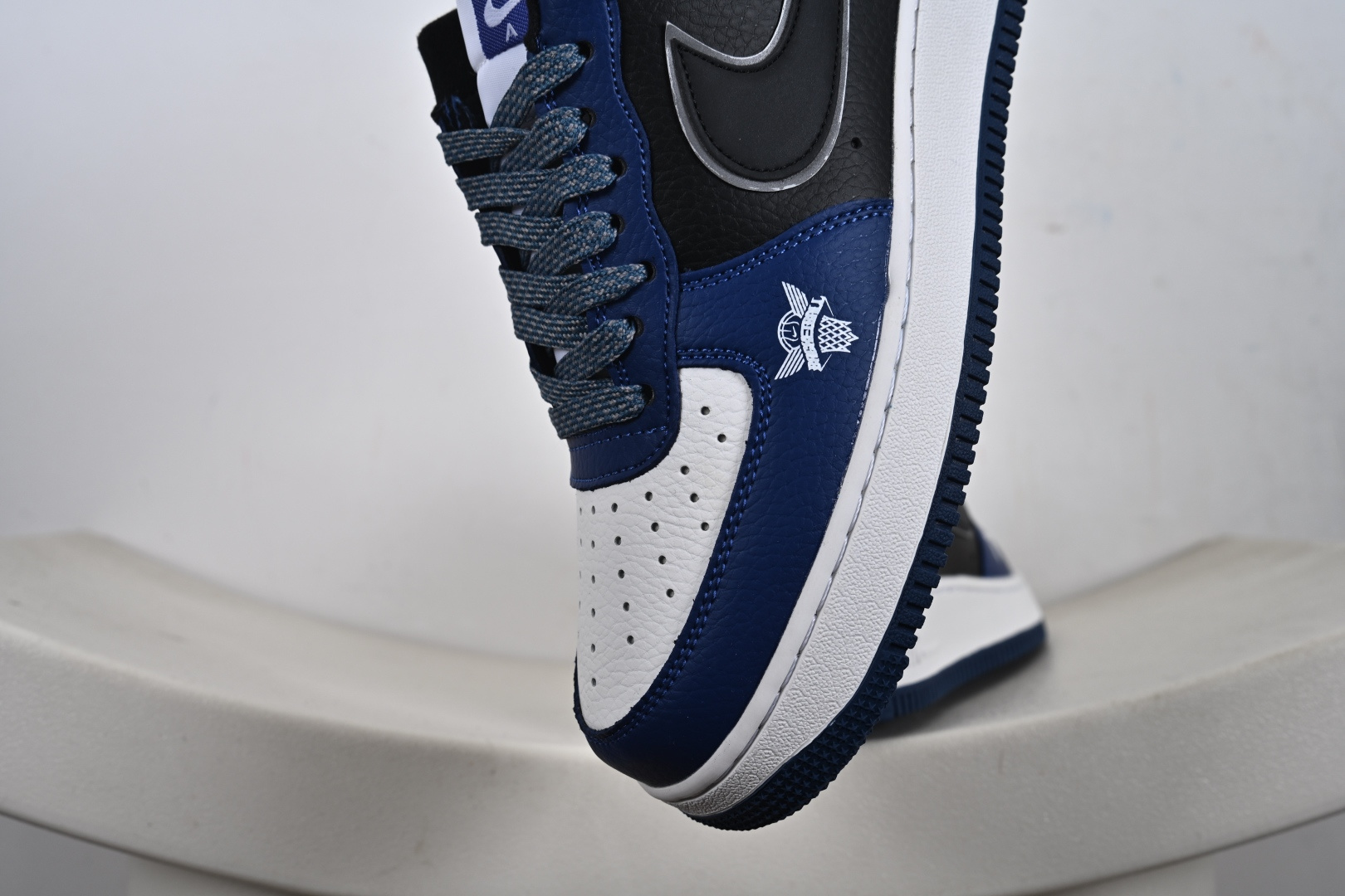 200 定制版 Nk Air Force 1‘07 Low 联名 空军一号低帮休闲板鞋 XJ9168-001