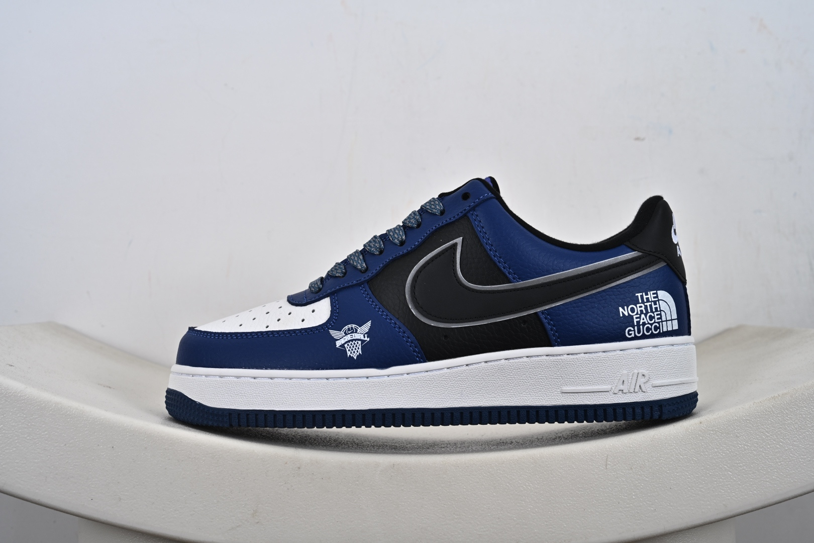 200 定制版 Nk Air Force 1‘07 Low 联名 空军一号低帮休闲板鞋 XJ9168-001