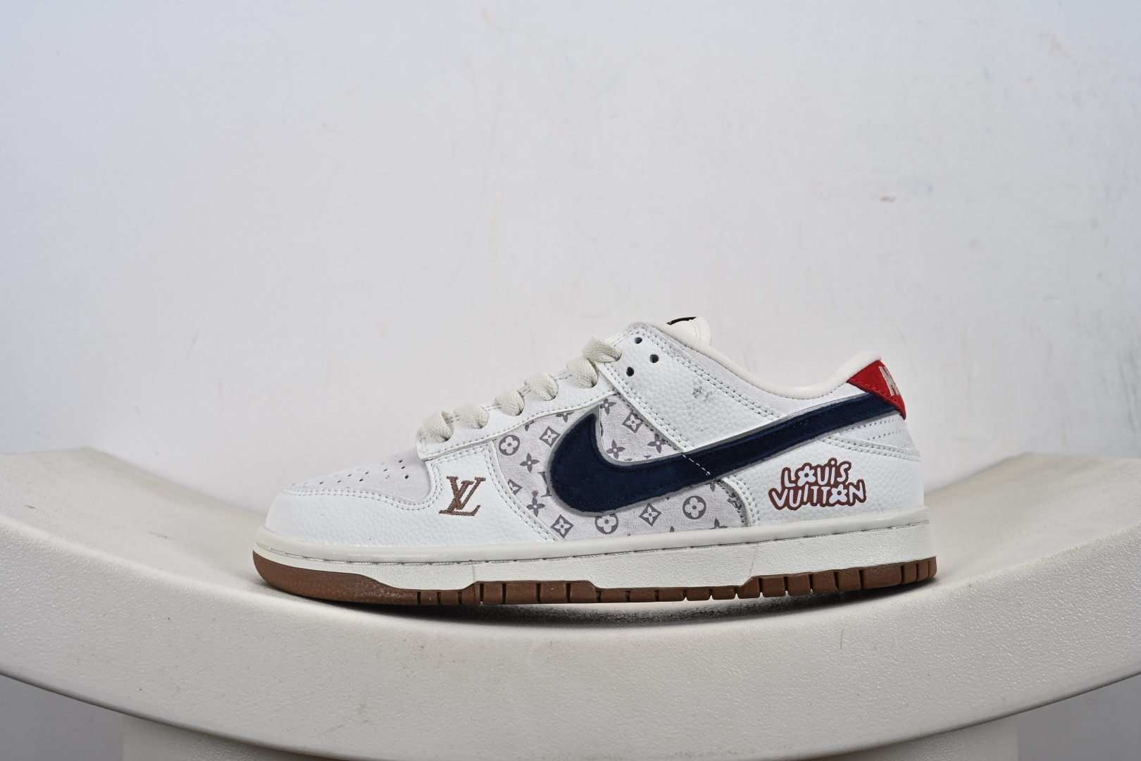 定制版 NK SB Dunk Low 低帮LV联名白棕深蓝勾印花 YF9511-907