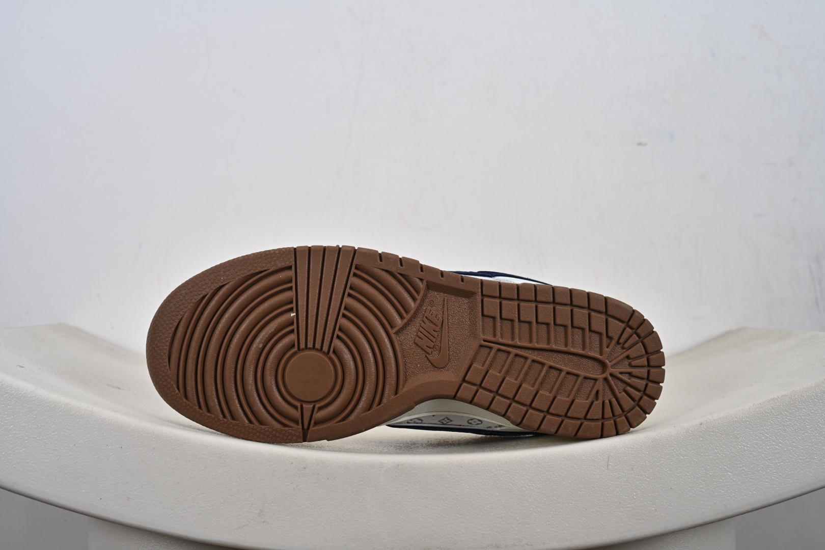 定制版 NK SB Dunk Low 低帮LV联名白棕深蓝勾印花 YF9511-907