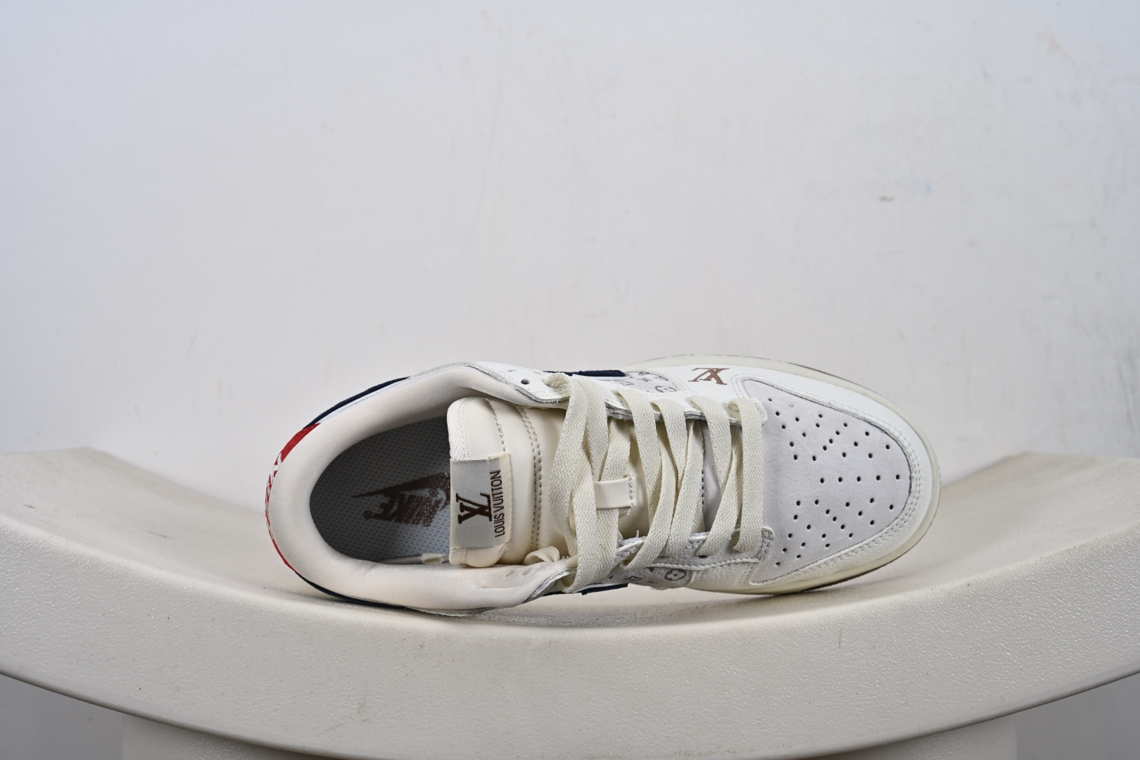 定制版 NK SB Dunk Low 低帮LV联名白棕深蓝勾印花 YF9511-907