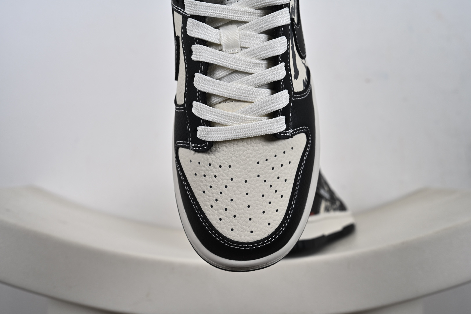 NIKE SB Dunk Low RETRO DS6608-016