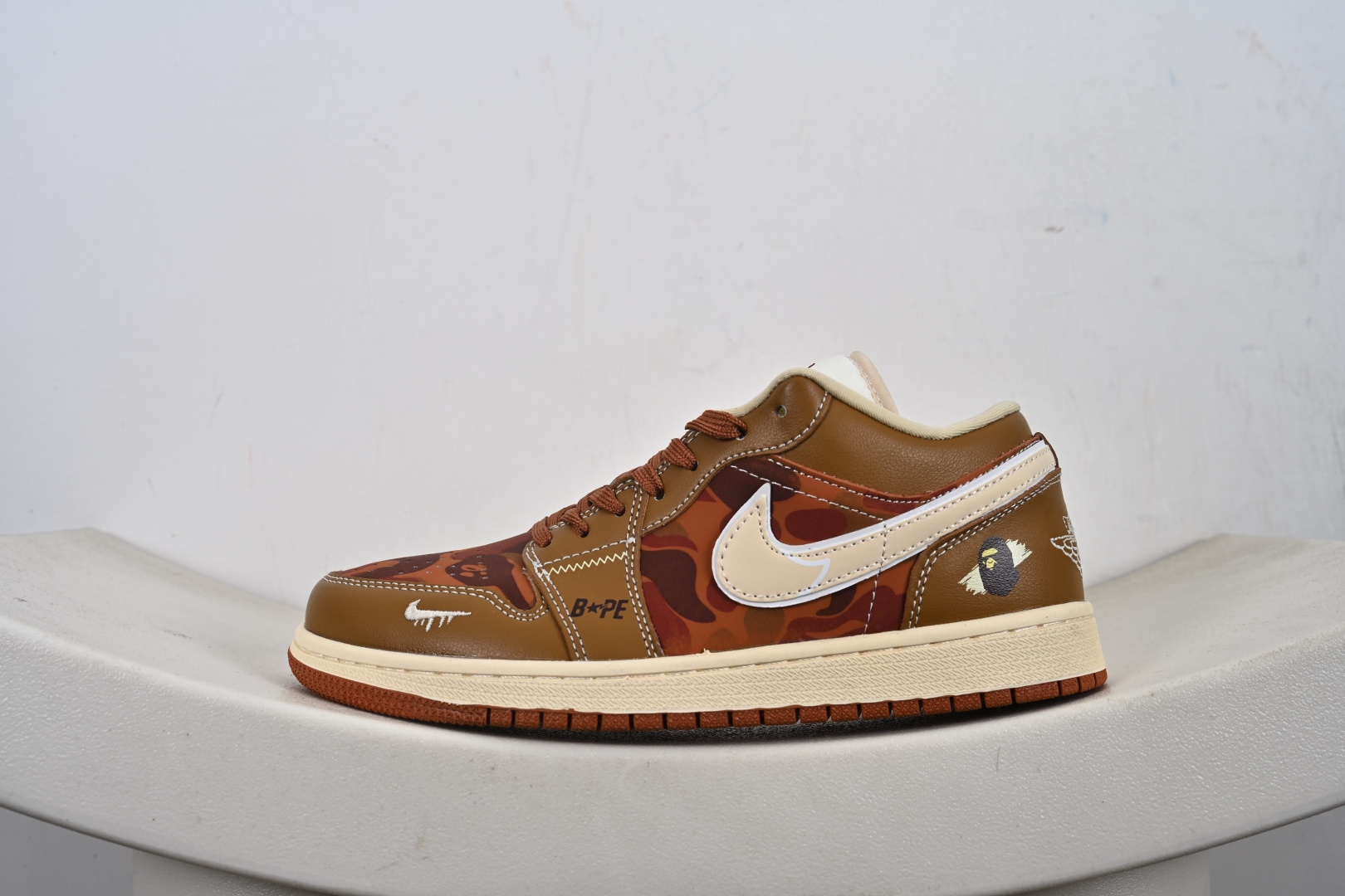 260 定制版 Nike Jordan Air Jordan 1“Bape联名——古铜褐” QG1988-014