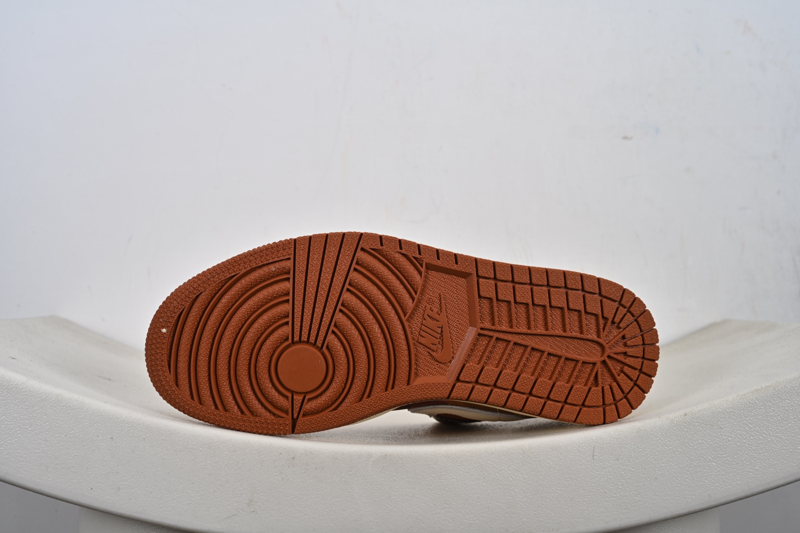 260 定制版 Nike Jordan Air Jordan 1“Bape联名——古铜褐” QG1988-014