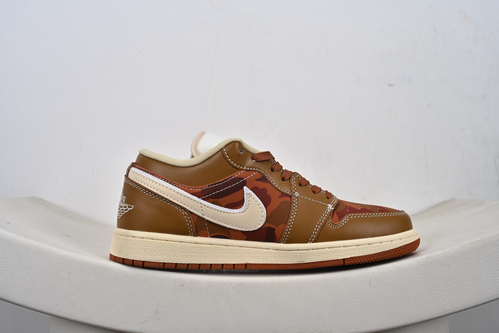 260 定制版 Nike Jordan Air Jordan 1“Bape联名——古铜褐” QG1988-014