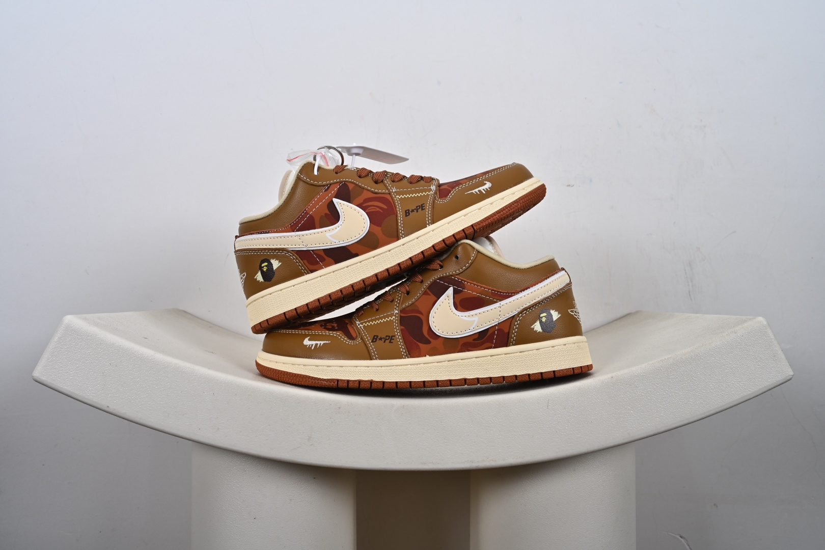 260 定制版 Nike Jordan Air Jordan 1“Bape联名——古铜褐” QG1988-014