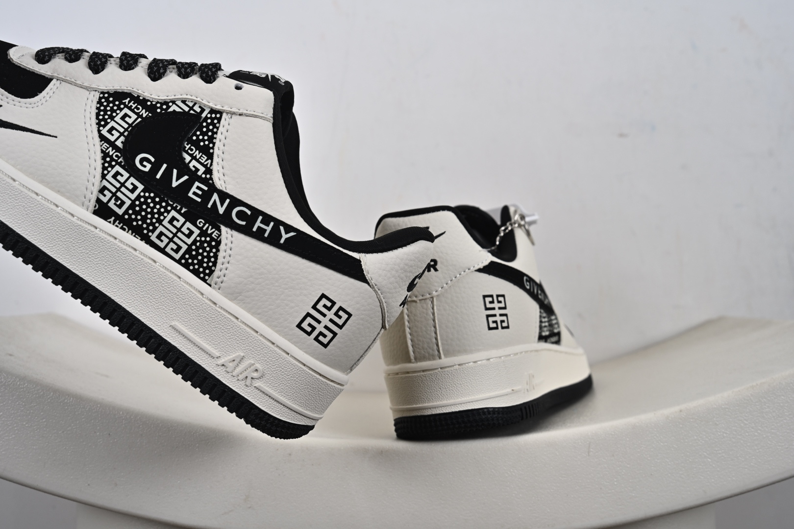 NIke Air Force 1 '07 Low 空军一号低帮 运动鞋 休闲鞋 KJ1688-021