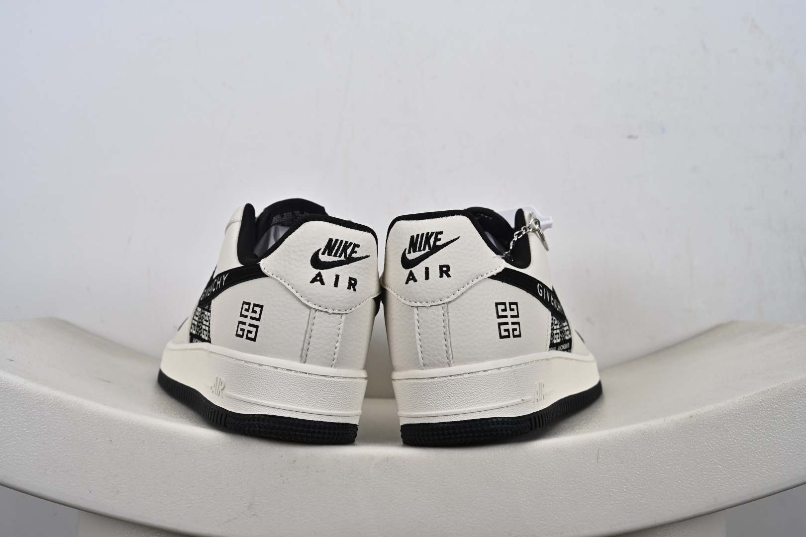 NIke Air Force 1 '07 Low 空军一号低帮 运动鞋 休闲鞋 KJ1688-021