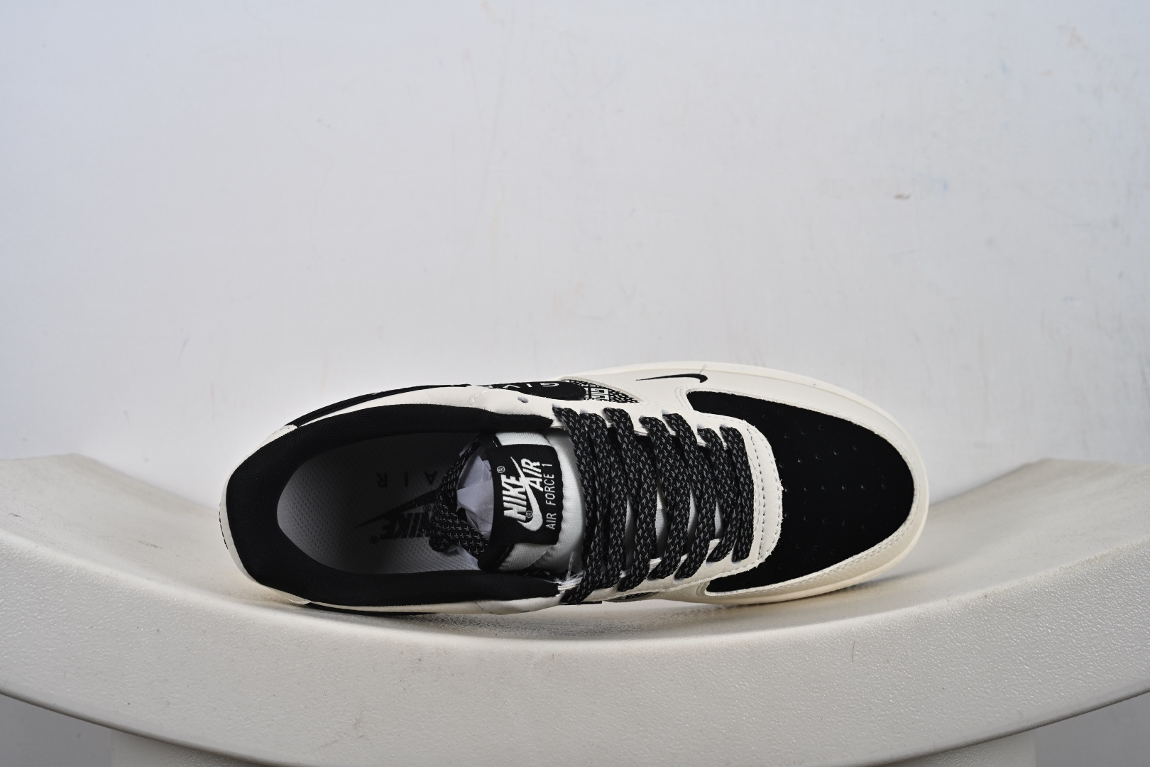 NIke Air Force 1 '07 Low 空军一号低帮 运动鞋 休闲鞋 KJ1688-021