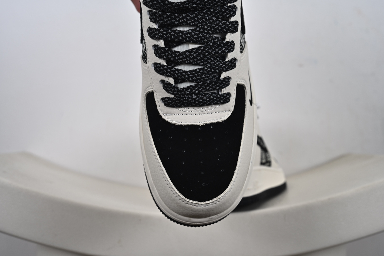 NIke Air Force 1 '07 Low 空军一号低帮 运动鞋 休闲鞋 KJ1688-021