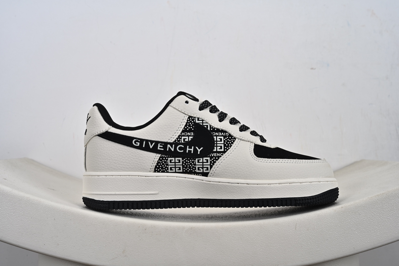 NIke Air Force 1 '07 Low 空军一号低帮 运动鞋 休闲鞋 KJ1688-021