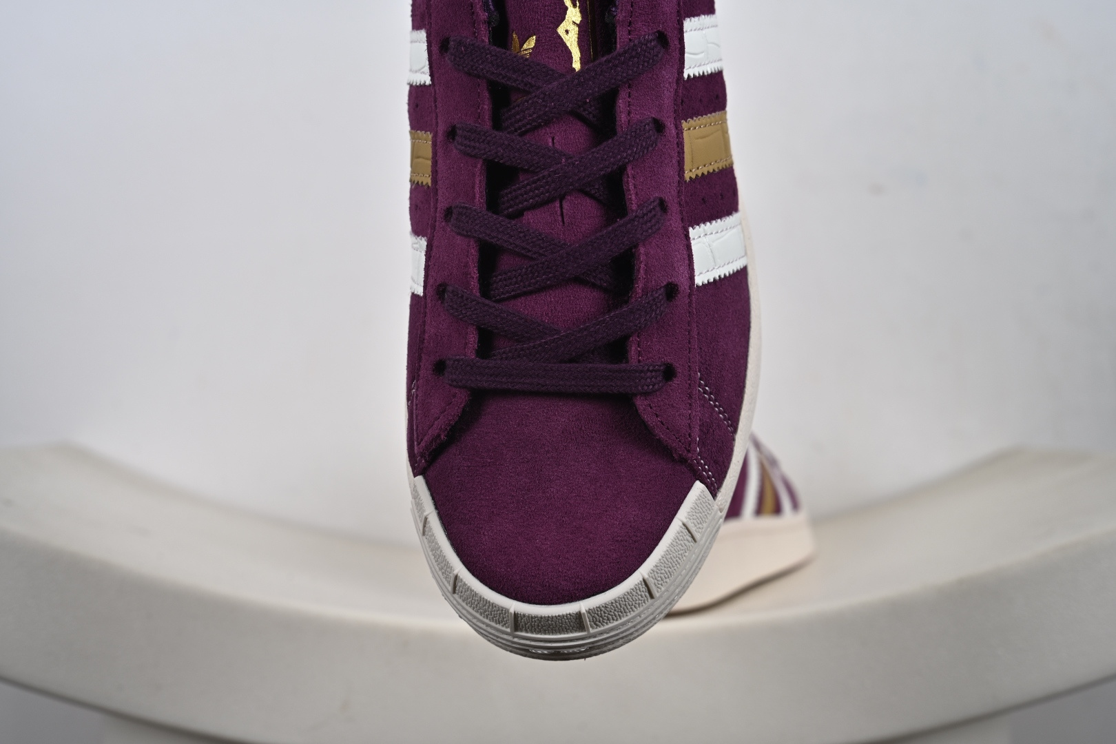 140 Adidas WB JABBAR 阿迪达斯柔软舒适防滑耐磨低帮板鞋 JR0271