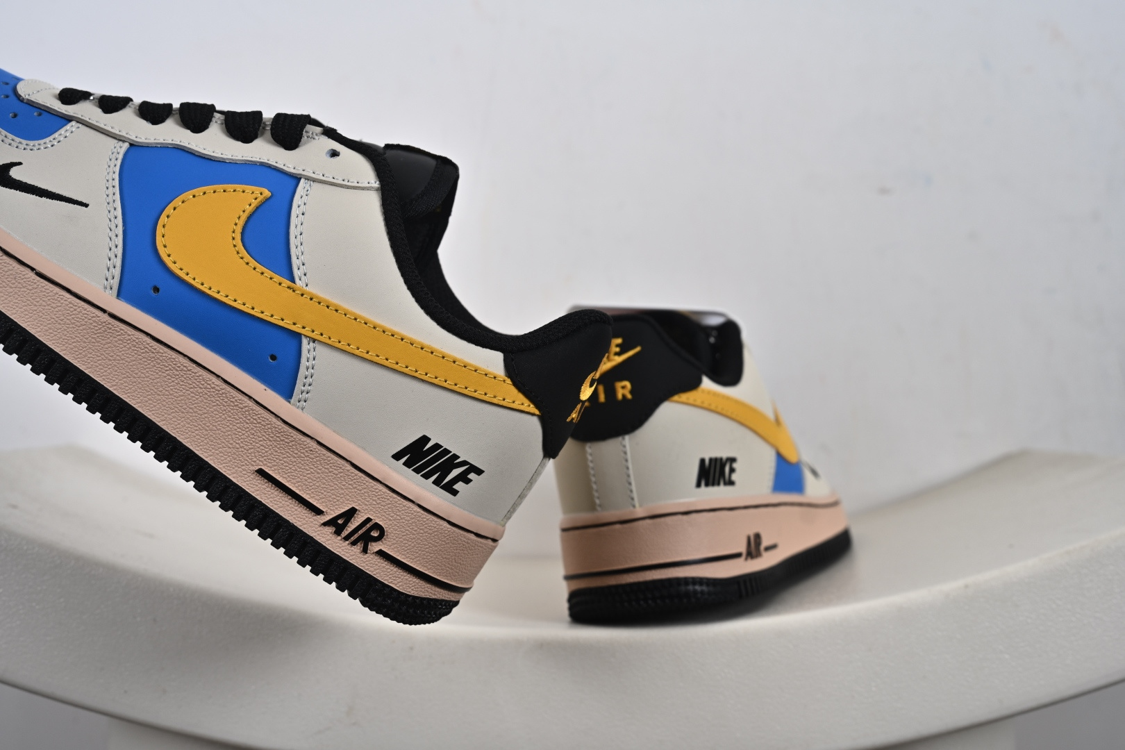 Nike Air Force 1 Low 缤纷拼接 NH0601-577