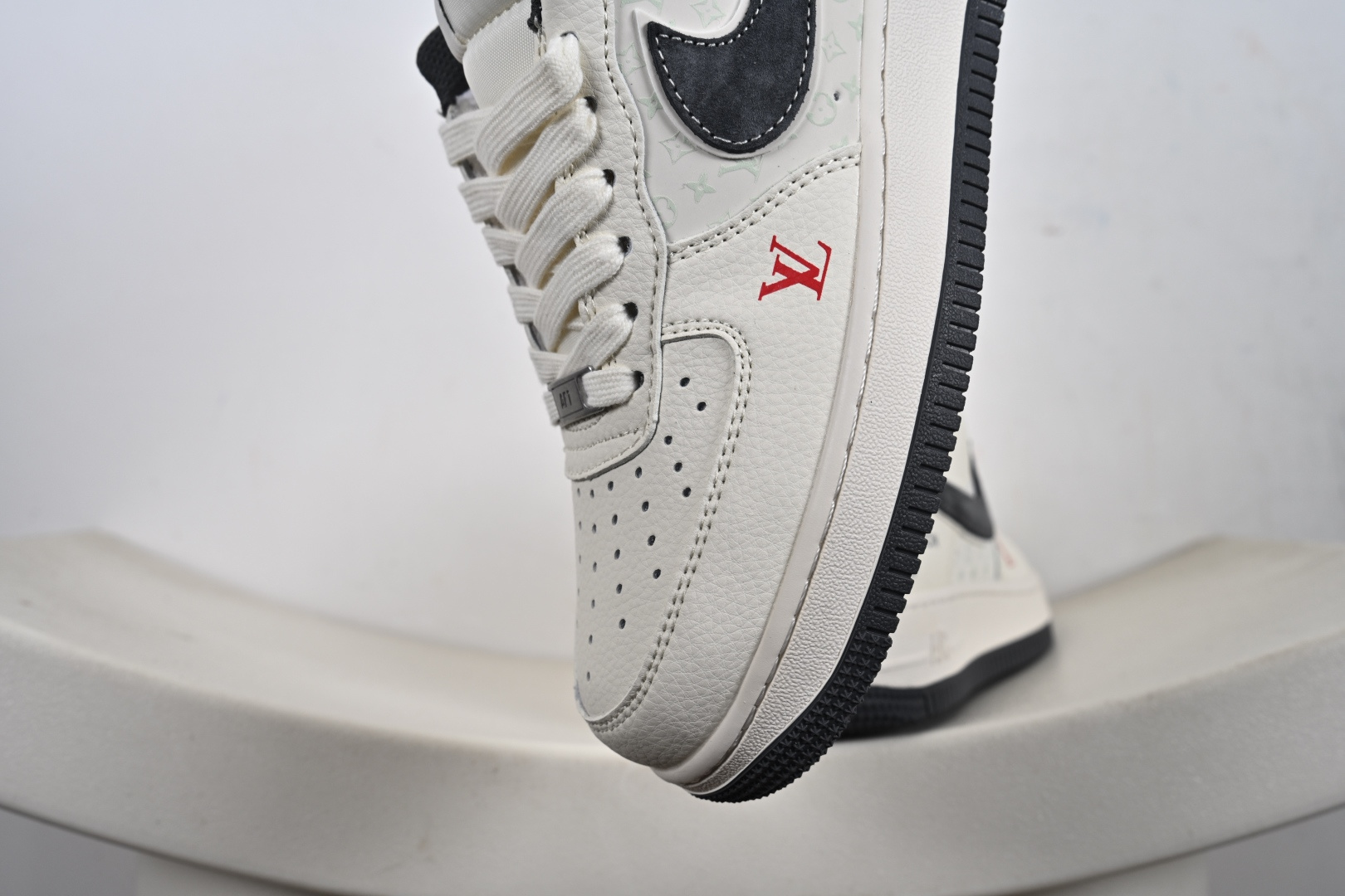 定制版 NK Air Force 1'07 Low 联名 印花米灰勾 空军一号低帮休闲板鞋 MZ9588-811-Top High Quatity Cheap Sneakers Fashion Clothing Clothes Bags handbags Shoes of all Brand wholesale With The best Quality And Beautiful Price from China Factory Chinese suppliers wholesaler seller 定制版 NK Air Force 1'07 Low 联名 印花米灰勾 空军一号低帮休闲板鞋 MZ9588-811