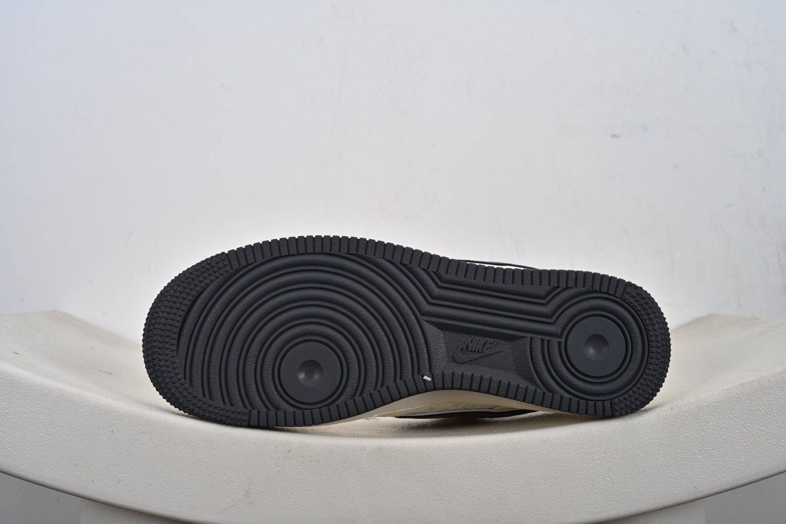 定制版 NK Air Force 1'07 Low 联名 印花米灰勾 空军一号低帮休闲板鞋 MZ9588-811-Top High Quatity Cheap Sneakers Fashion Clothing Clothes Bags handbags Shoes of all Brand wholesale With The best Quality And Beautiful Price from China Factory Chinese suppliers wholesaler seller 定制版 NK Air Force 1'07 Low 联名 印花米灰勾 空军一号低帮休闲板鞋 MZ9588-811