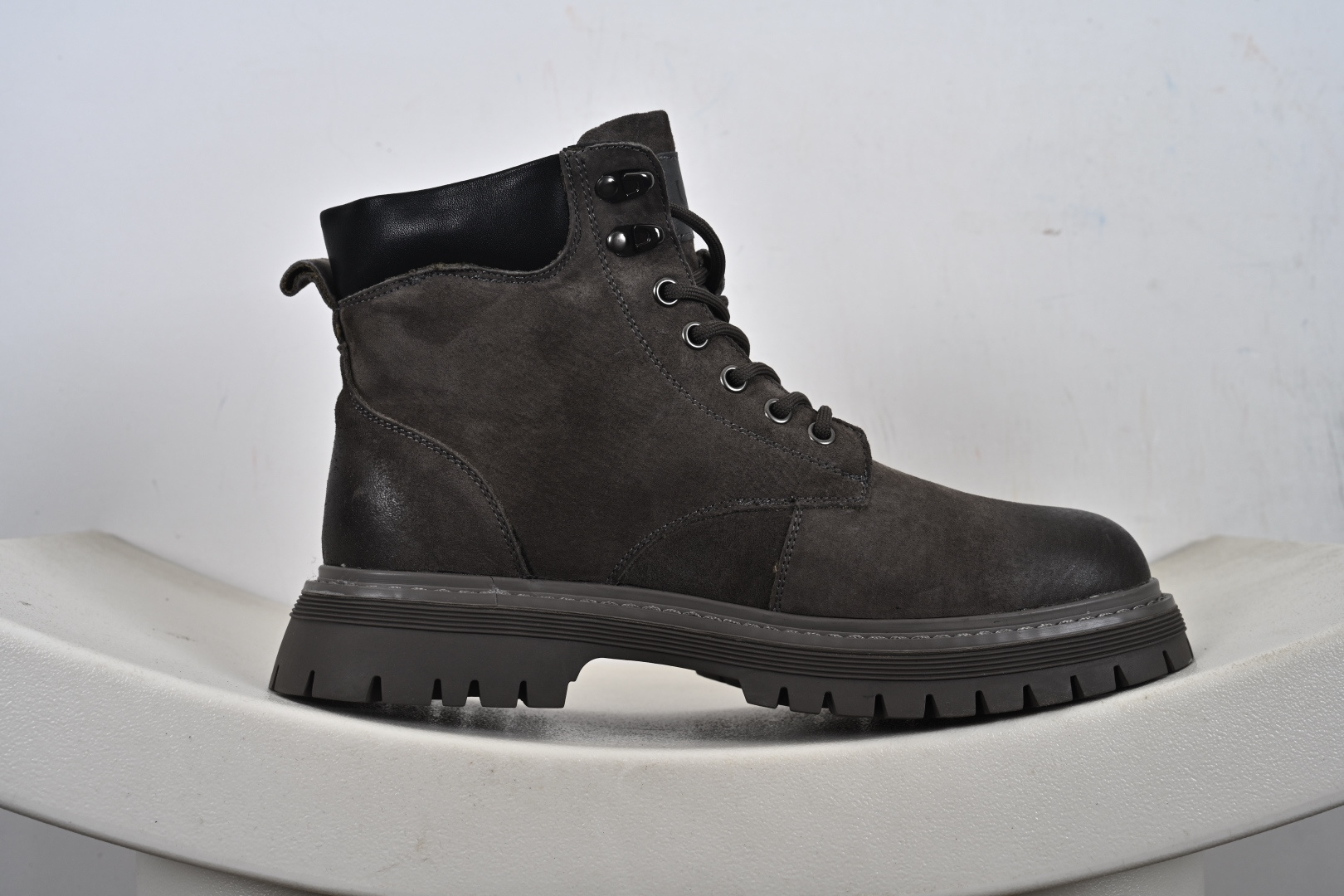 300 UGG Tasman Weather Hybrid U5666M 塔斯曼混合系列中帮轻量休闲马丁靴