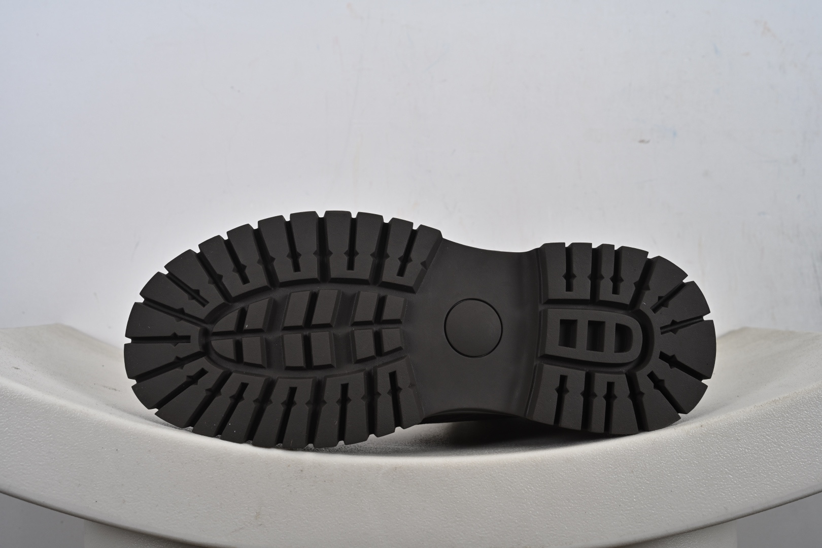 300 UGG Tasman Weather Hybrid U5666M 塔斯曼混合系列中帮轻量休闲马丁靴