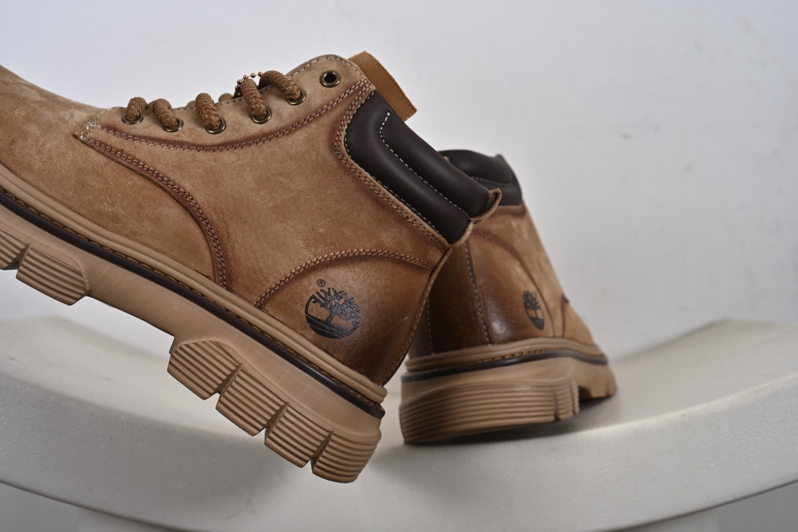 300 Timberland 添柏岚/天伯伦 秋冬新品 户外轻量加绒休闲大黄靴 TB10036M