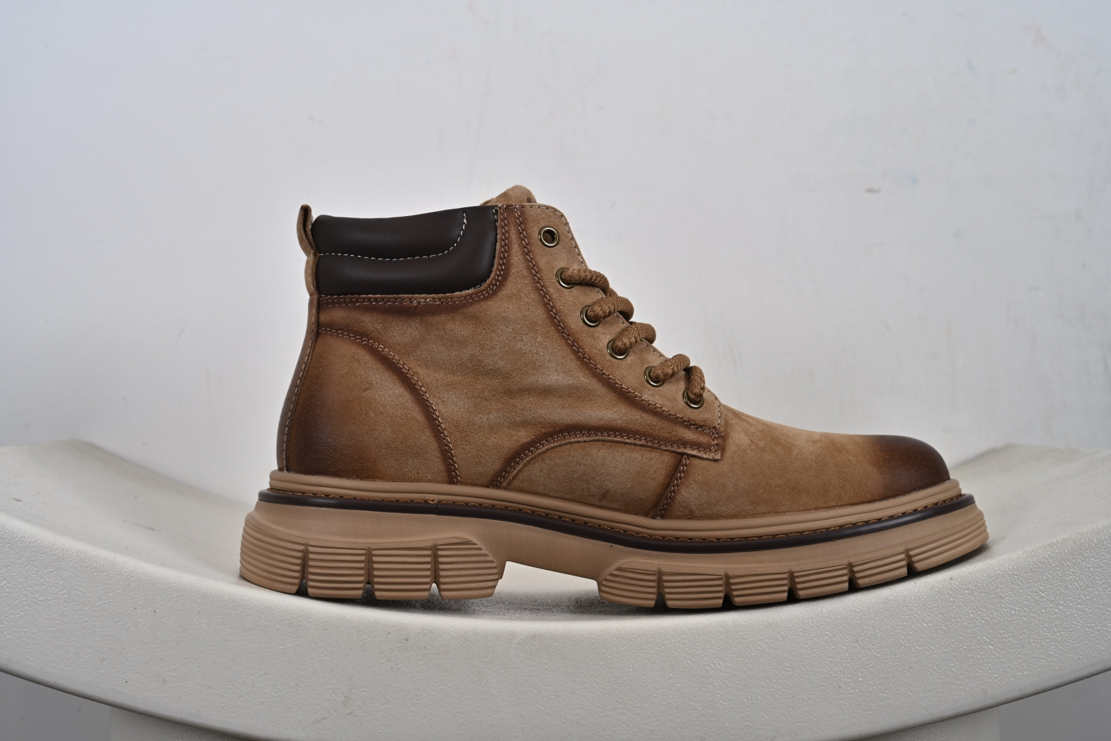 300 Timberland 添柏岚/天伯伦 秋冬新品 户外轻量加绒休闲大黄靴 TB10036M