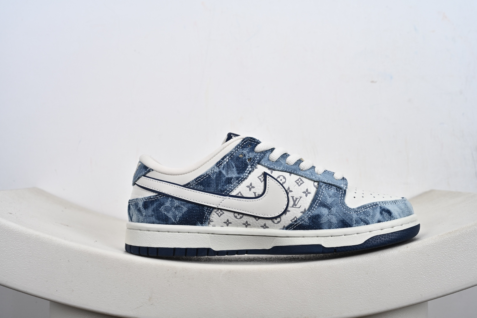 Nike DUNK Low LV联名 低帮休闲板鞋 YF9511-903