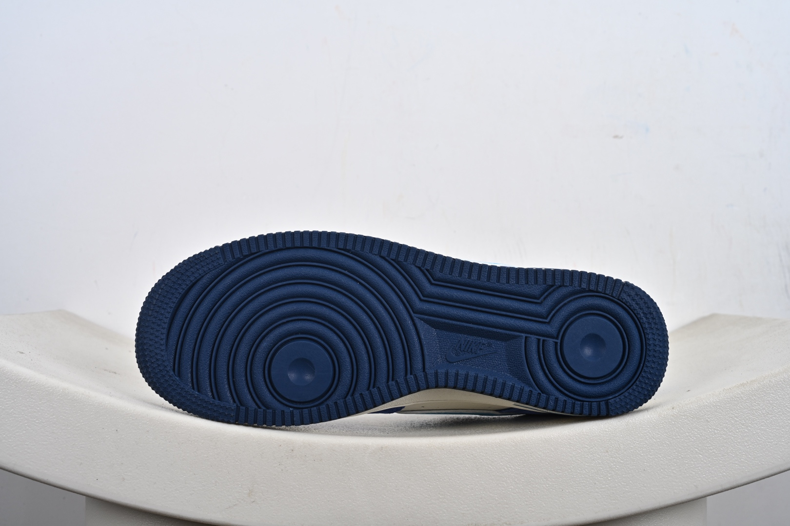 定制版 Air Force 1 Low 07 x UNDEFEATED 蓝白小勾 SY1388-003