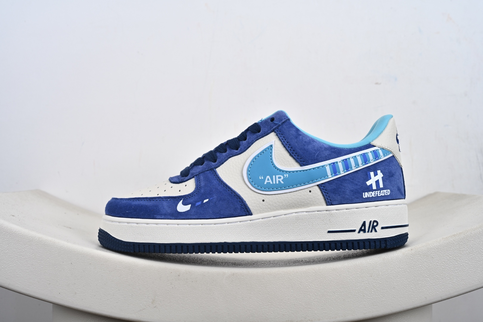 定制版 Air Force 1 Low 07 x UNDEFEATED 蓝白小勾 SY1388-003