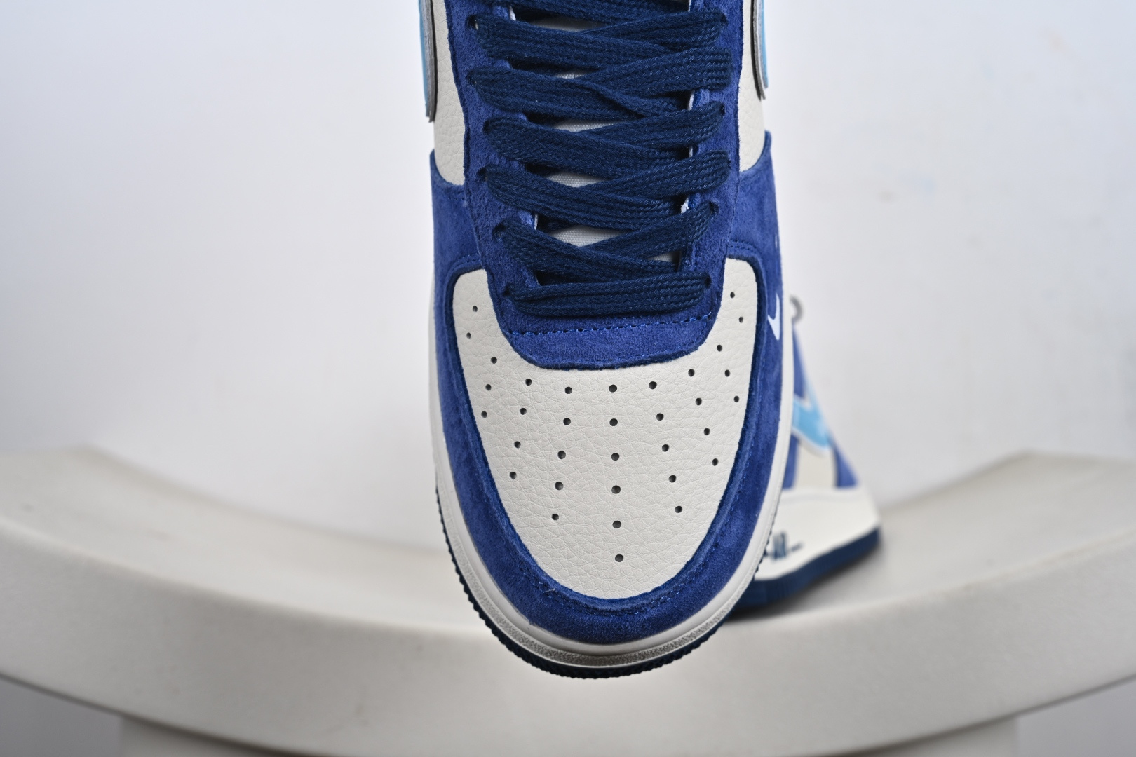 定制版 Air Force 1 Low 07 x UNDEFEATED 蓝白小勾 SY1388-003