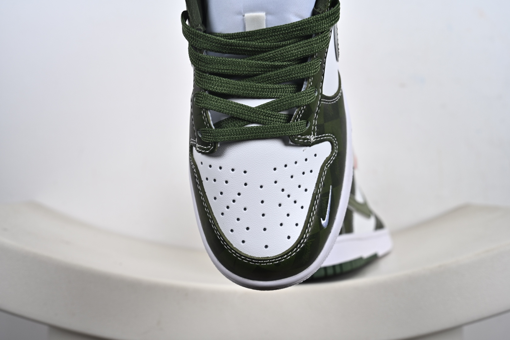 定制版 Nike SB Dunk Low“斯图西联名——双拼迷彩” 周年高端定制 低帮休闲板鞋 DG1988-010-Top High Quatity Cheap Sneakers Fashion Clothing Clothes Bags handbags Shoes of all Brand wholesale With The best Quality And Beautiful Price from China Factory Chinese suppliers wholesaler seller 定制版 Nike SB Dunk Low“斯图西联名——双拼迷彩” 周年高端定制 低帮休闲板鞋 DG1988-010