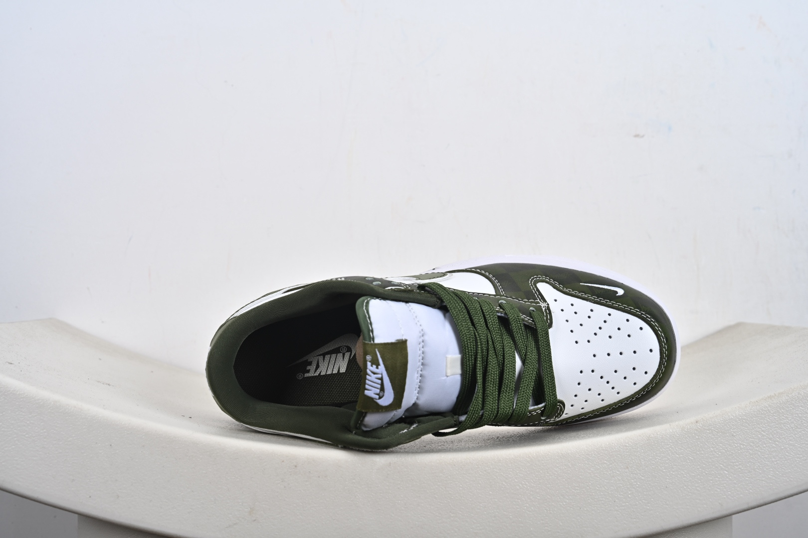 定制版 Nike SB Dunk Low“斯图西联名——双拼迷彩” 周年高端定制 低帮休闲板鞋 DG1988-010-Top High Quatity Cheap Sneakers Fashion Clothing Clothes Bags handbags Shoes of all Brand wholesale With The best Quality And Beautiful Price from China Factory Chinese suppliers wholesaler seller 定制版 Nike SB Dunk Low“斯图西联名——双拼迷彩” 周年高端定制 低帮休闲板鞋 DG1988-010