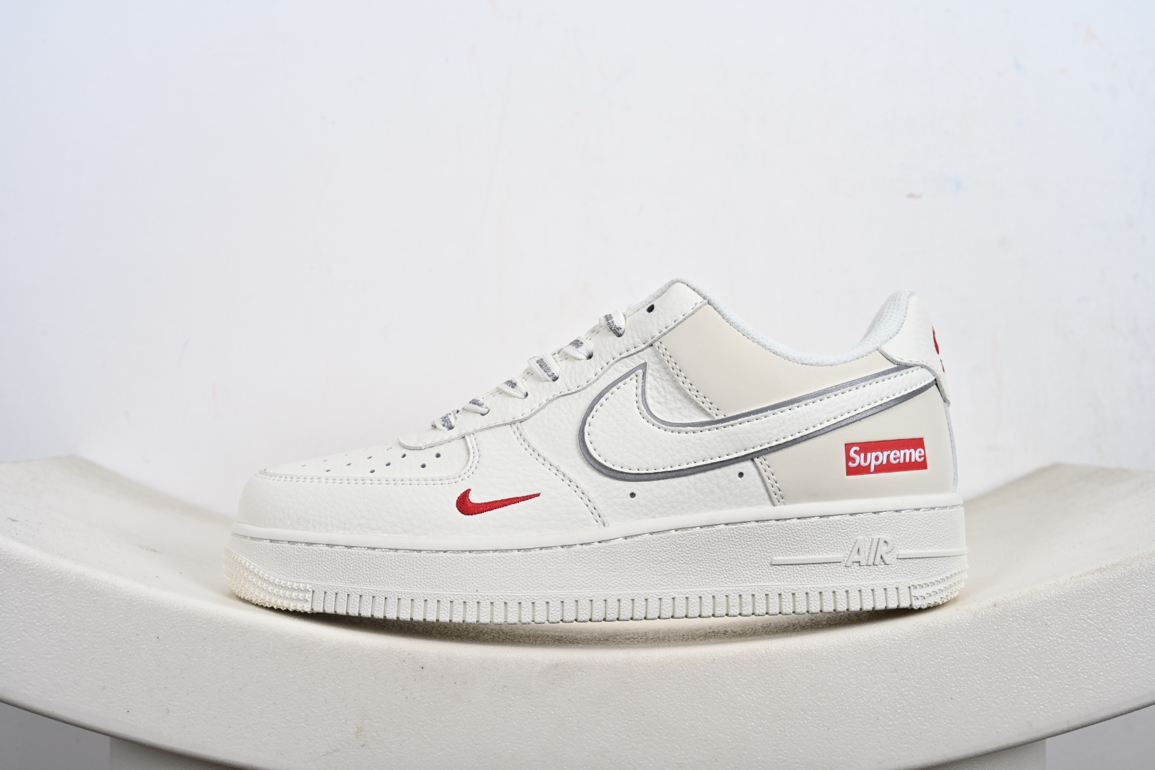 Nike Air Force 1 Low Supreme联名 CS5288-052