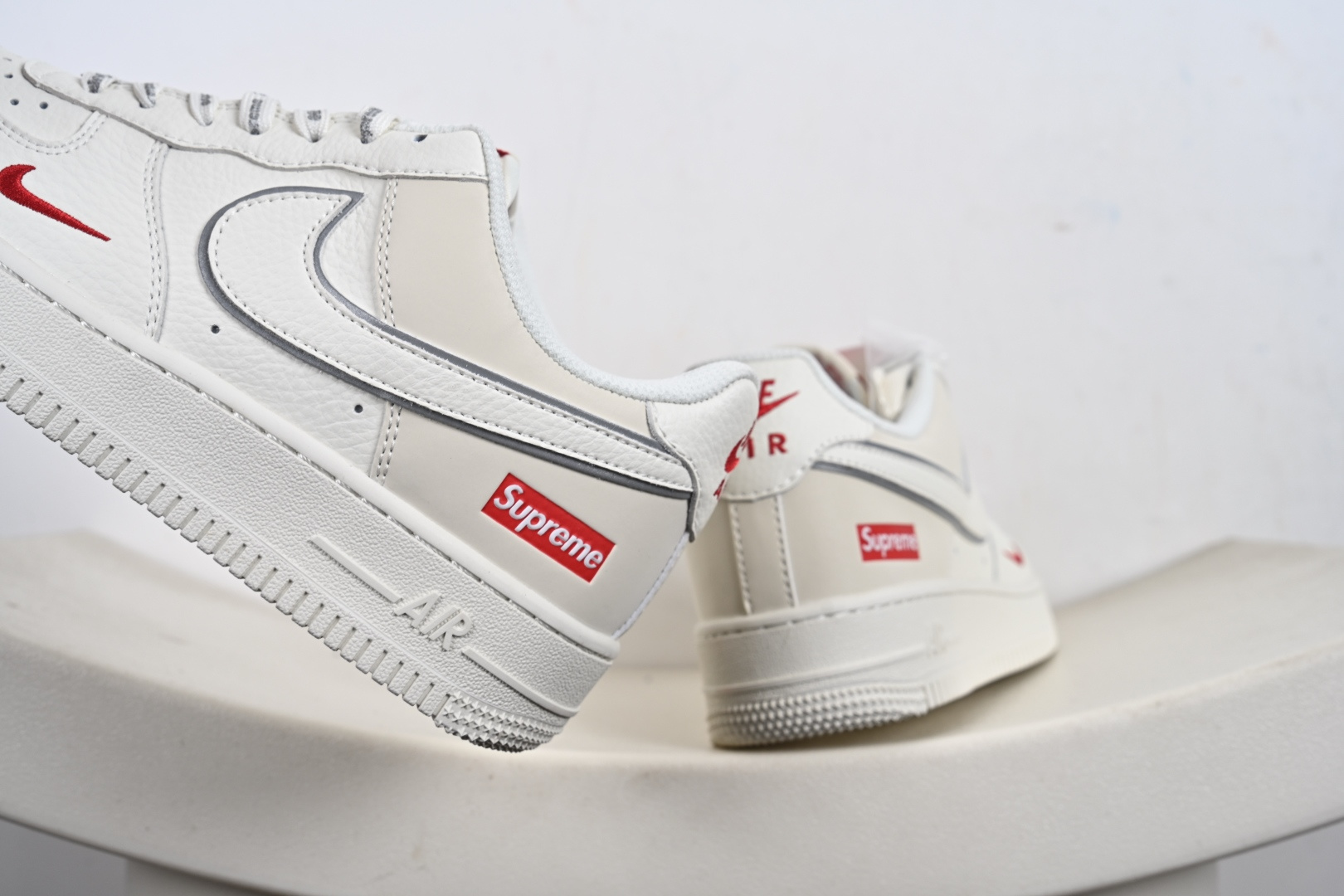 Nike Air Force 1 Low Supreme联名 CS5288-052