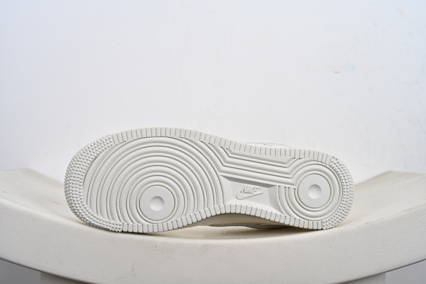 Nike Air Force 1 Low Supreme联名 CS5288-052