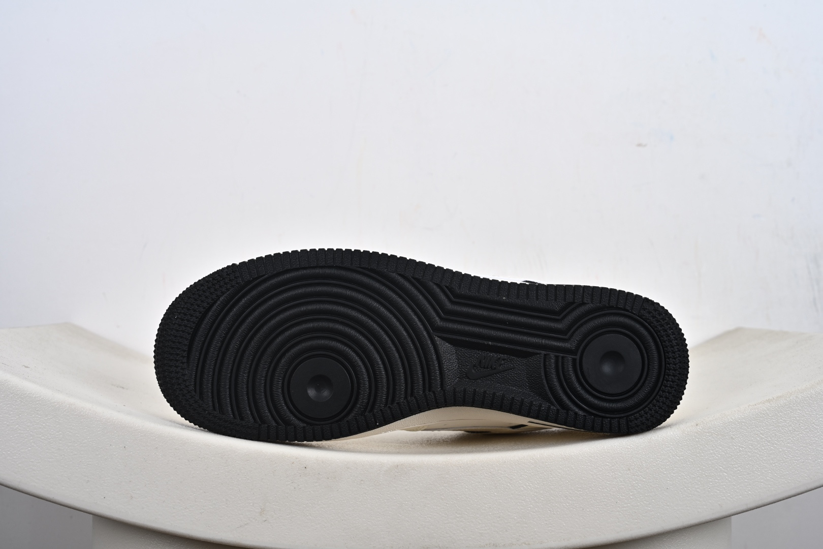 Nike Air Force 1'07 Low Supreme联名 米黑边 空军一号低帮休闲板鞋 XX3168-220