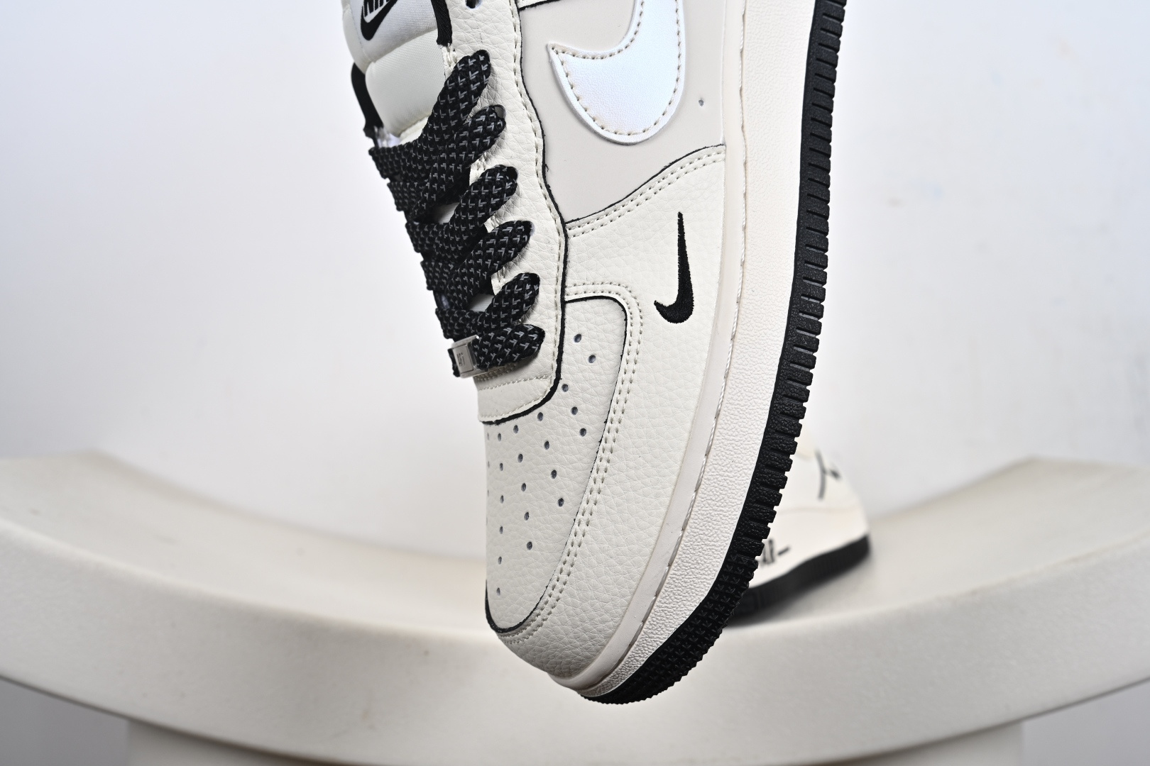 Nike Air Force 1'07 Low Supreme联名 米黑边 空军一号低帮休闲板鞋 XX3168-220