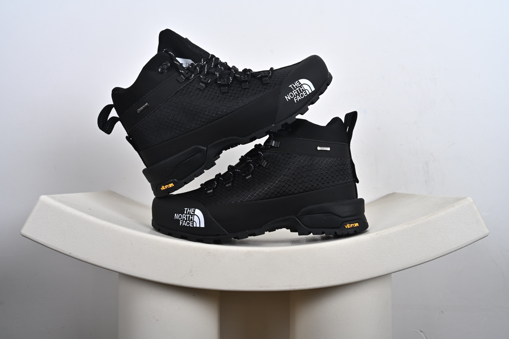 280 北面THE NORTH FACE Soukuu Glenclyffe Tnf 高帮户外防水机能鞋 NFOA84SEO41-090