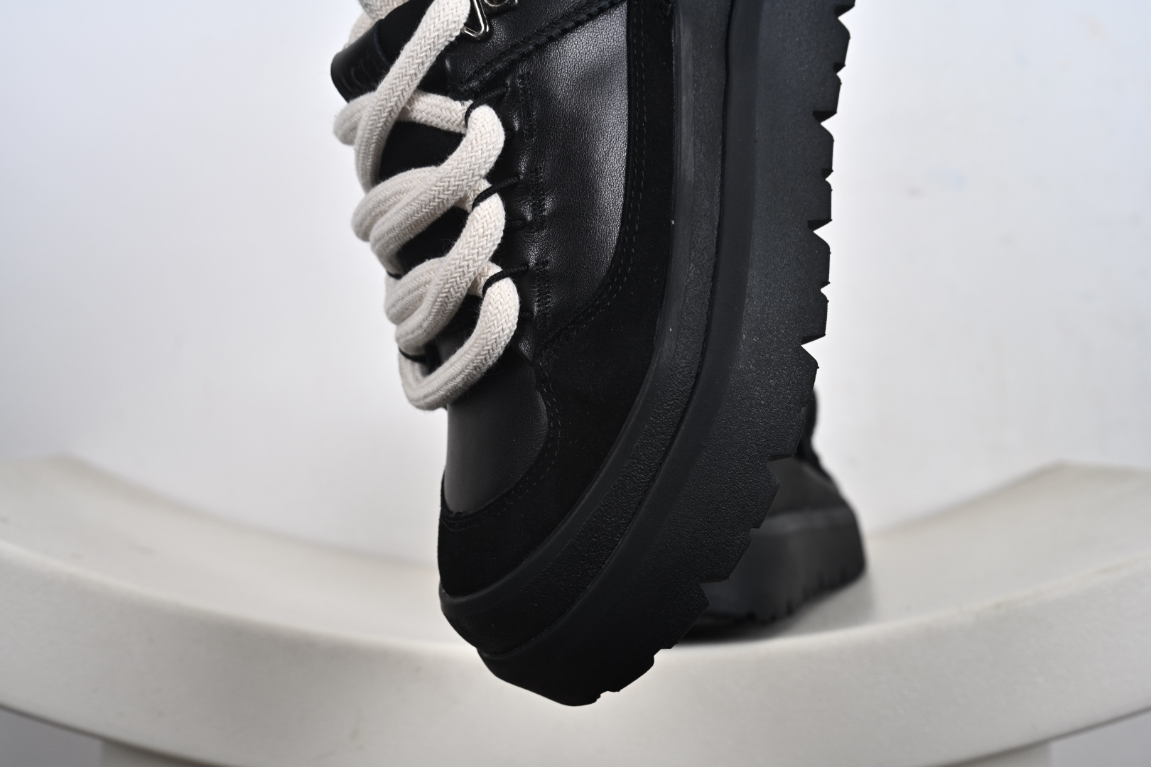 320 UGG 百搭单品 纯原UGG 秋冬羊皮毛一体雪地靴 UGG拖鞋 W/1170910