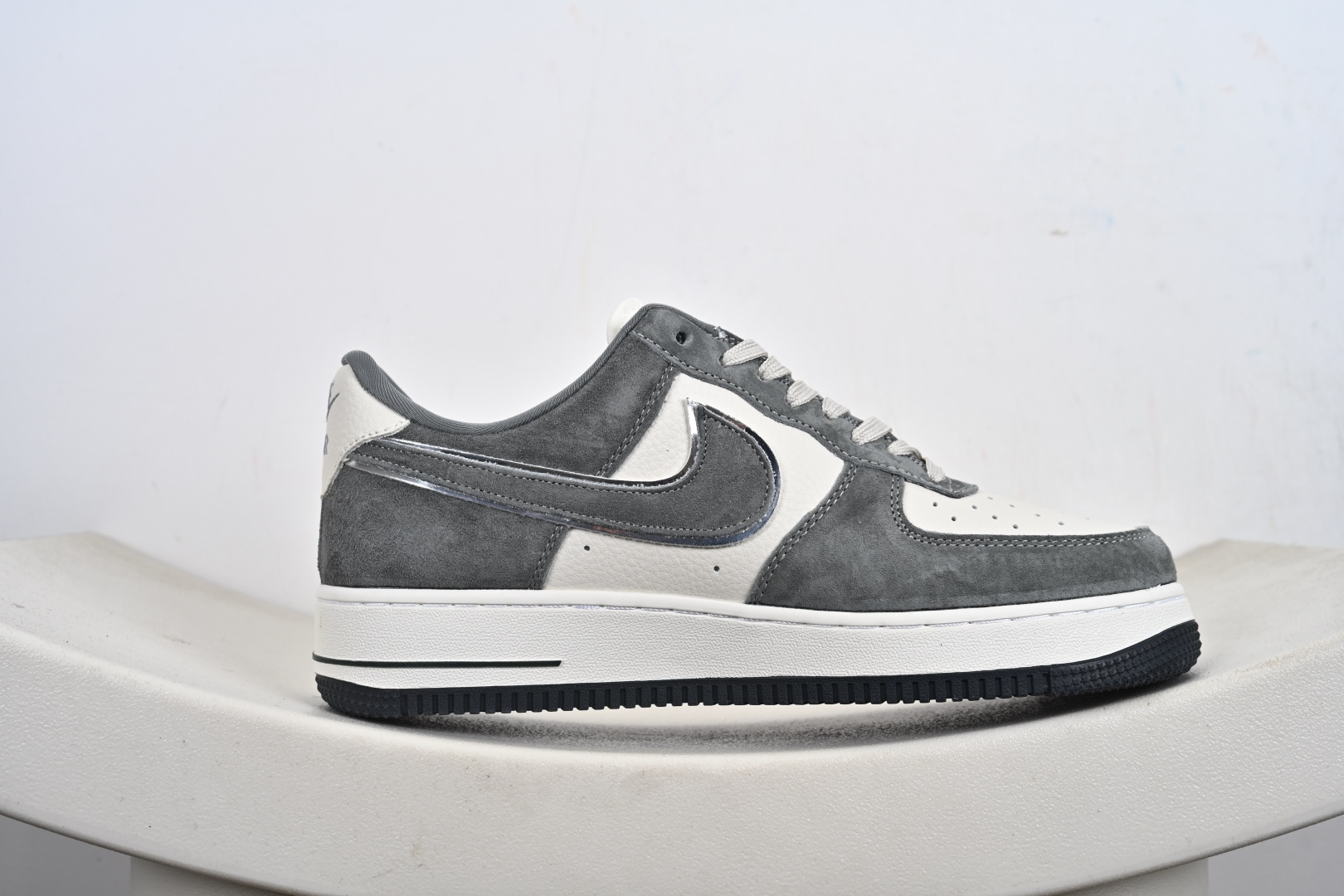 定制版 Air Force 1 '07 Low “暴力熊联名——灰猪八”空军一号 低帮 运动鞋 休闲鞋 SY1388-004