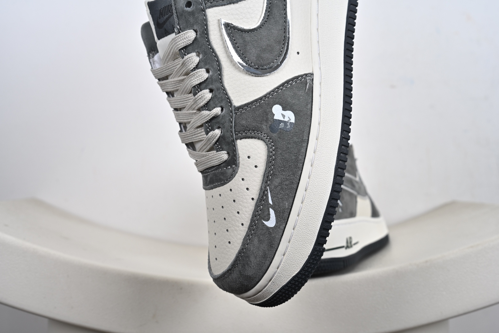 定制版 Air Force 1 '07 Low “暴力熊联名——灰猪八”空军一号 低帮 运动鞋 休闲鞋 SY1388-004