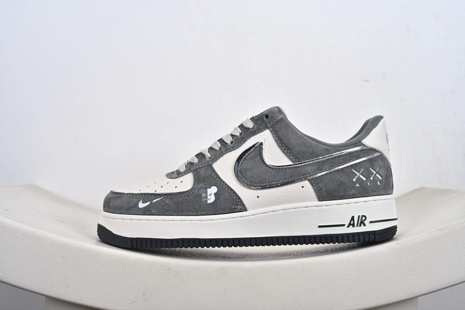 定制版 Air Force 1 '07 Low “暴力熊联名——灰猪八”空军一号 低帮 运动鞋 休闲鞋 SY1388-004